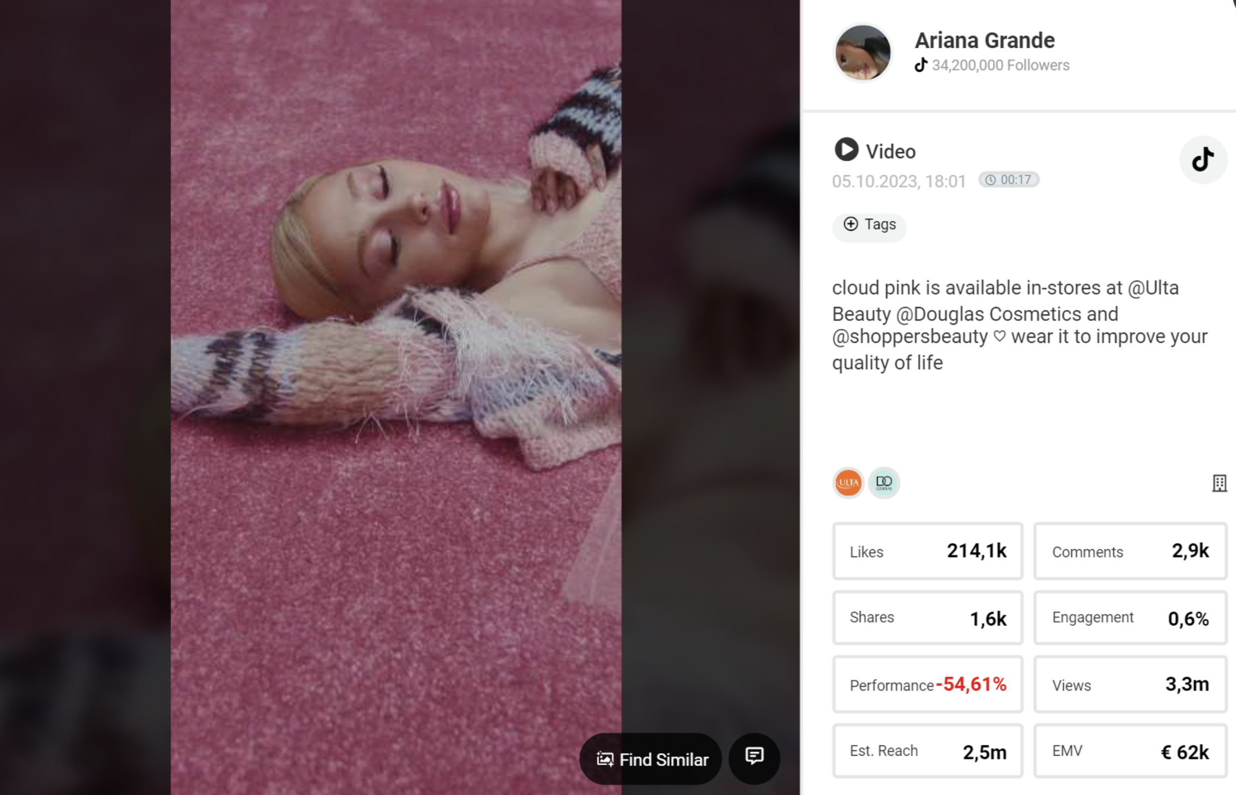 Posting Cloud Pink Douglas Post with Arianna Grande